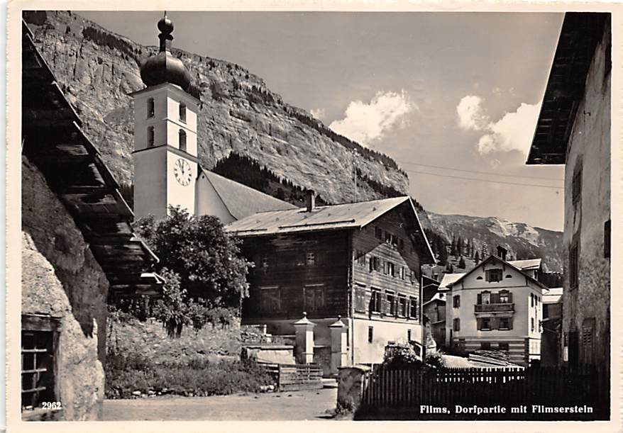 Flims, Dorfpartie mit Flimserstein