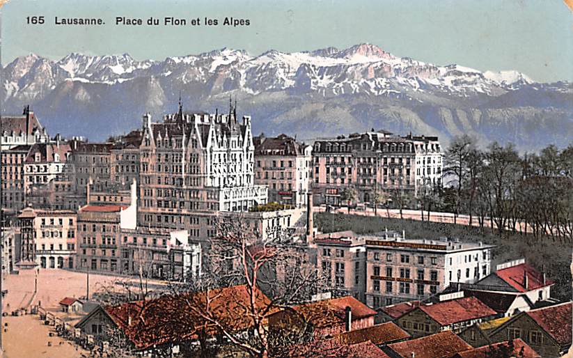 Lausanne, Place du Flon e les Alpes