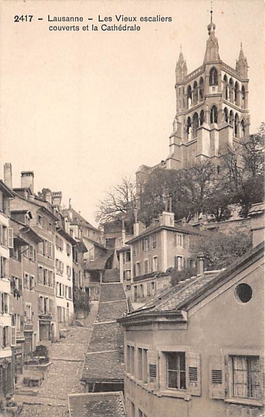 Lausanne, Les Vieux escaliers couverts et la Cathédrale