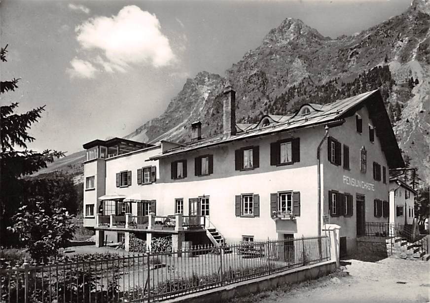 Sils, Baselgia, Pensiun Chasté