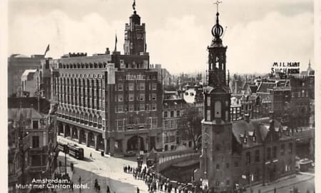 Amsterdam, Munt met Carlton Hotel
