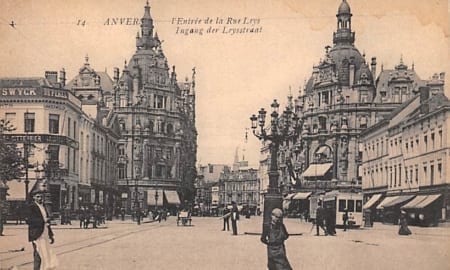 Anvers, l'Entrée de la Rue Leys