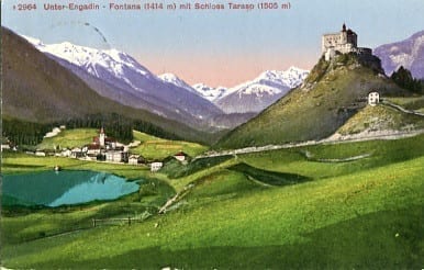 Scuol, Fontana mit Schloss Tarasp, Unter-Engadin