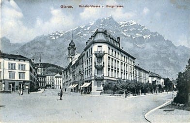 Glarus, Bahnhofstrasse und Burgstrasse