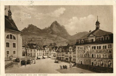 Schwyz, Rathaus und die Mythen