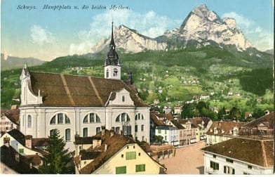 Schwyz, Hauptplatz und die beiden Mythen