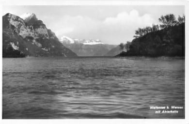 Weesen, Walensee bei Weesen mit Alvierkette