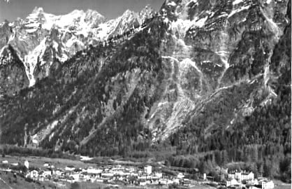 Vicosoprano, con Cima del Largo