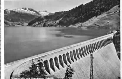 Wägitalsee mit Staumauer Schräh